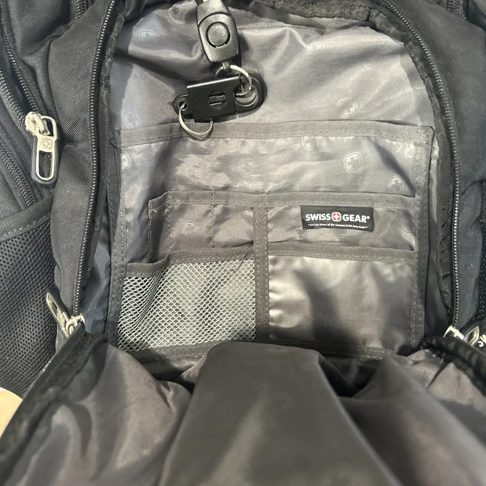 Swiss Gear Airflow Laptop Tablet Backpack Black Scan Smart Compartments! Adjust